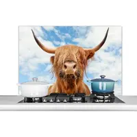 KitchenYeah Spatscherm keuken 100x65 cm - Kookplaat achterwand Schotse Hooglander - Wolk - Dieren - Muurbeschermer - Spatwand fornuis - Hoogwaardig aluminium