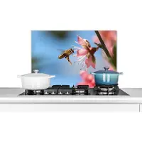KitchenYeah Spatscherm keuken 70x50 cm - Kookplaat achterwand Bij - Bloem - Roze - Muurbeschermer - Spatwand fornuis - Hoogwaardig aluminium