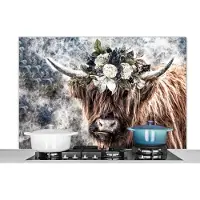 KitchenYeah Spatscherm keuken 120x80 cm - Kookplaat achterwand Schotse Hooglander - Bloemen - Zwart - Muurbeschermer - Spatwand fornuis - Hoogwaardig aluminium