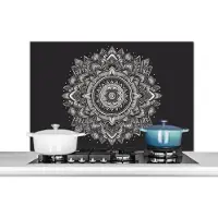 KitchenYeah Spatscherm keuken 100x65 cm - Kookplaat achterwand Mandala - Zwart wit - Bloemen - Bohemian - Natuur - Muurbeschermer - Spatwand fornuis - Hoogwaardig aluminium
