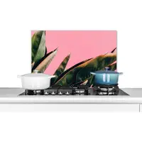 KitchenYeah Spatscherm keuken 60x40 cm - Kookplaat achterwand Planten - Bladeren - Vrouwentong - Roze - Tropisch - Muurbeschermer - Spatwand fornuis - Hoogwaardig aluminium