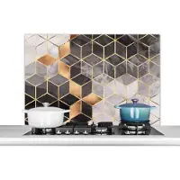 KitchenYeah Spatscherm keuken - Luxe - Kubus - Vorm - Patronen - Goud - Abstract - Keuken - Keuken achterwand - 100x65 cm - Spatwand