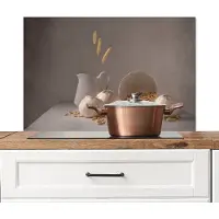 KitchenYeah Spatscherm keuken 90x60 cm - Kookplaat achterwand Uien - Stilleven - Wit - Beige - Muurbeschermer - Spatwand fornuis - Hoogwaardig aluminium
