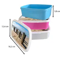 KitchenYeah Broodtrommel Blauw - Lunchbox Zand - Strand - Paal - Water - Zomer - Brooddoos 18x12x6 cm - Brood lunch box - Broodtrommels voor kinderen en volwassenen
