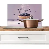KitchenYeah Spatscherm keuken 60x40 cm - Kookplaat achterwand Eten - Taart - Bessen - Blauw - Muurbeschermer - Spatwand fornuis - Hoogwaardig aluminium