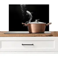 KitchenYeah Spatscherm keuken 60x40 cm - Kookplaat achterwand Koi - Vis - Wit - Zwart - Muurbeschermer - Spatwand fornuis - Hoogwaardig aluminium