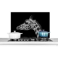 KitchenYeah Spatscherm keuken 90x60 cm - Kookplaat achterwand Dieren - Giraffe - Zwart - Wit - Muurbeschermer - Spatwand fornuis - Hoogwaardig aluminium