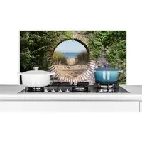 KitchenYeah Spatscherm keuken 100x50 cm - Kookplaat achterwand Doorkijk - Strand - Duin - Zomer - Muurbeschermer - Spatwand fornuis - Hoogwaardig aluminium
