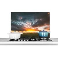 KitchenYeah Spatscherm keuken 90x60 cm - Kookplaat achterwand Zonsondergang boven een weiland in Nederland - Muurbeschermer - Spatwand fornuis - Hoogwaardig aluminium