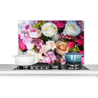 KitchenYeah Spatscherm keuken 90x60 cm - Kookplaat achterwand Rozen - Wit - Roze - Muurbeschermer - Spatwand fornuis - Hoogwaardig aluminium