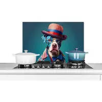 KitchenYeah Spatscherm keuken 70x50 cm - Kookplaat achterwand Hond - Hoed - Colbert - Bloemen - Blauw - Muurbeschermer - Spatwand fornuis - Hoogwaardig aluminium