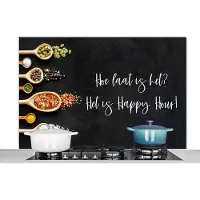 KitchenYeah Spatscherm keuken 120x80 cm - Kookplaat achterwand Hoe laat is het? Het is Happy Hour! - Keuken - Spreuken - Quotes - Kruiden - Muurbeschermer - Spatwand fornuis - Hoogwaardig aluminium