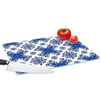 KitchenYeah Glazen Snijplank - 39x28 - Tegel - Bloem - Blauw - Patroon - Snijplanken Glas