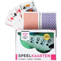Quint Een set speelkaarten in een doos