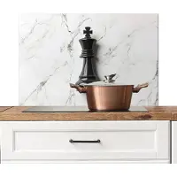 KitchenYeah Spatscherm keuken 90x60 cm - Kookplaat achterwand Schaakstuk - Koning - Zwart - Marmer print - Muurbeschermer - Spatwand fornuis - Hoogwaardig aluminium