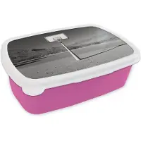 MuchoWow Broodtrommel Roze - Lunchbox Basketbalpaal - Landschap - Zand - Wit - Brooddoos 18x12x6 cm - Brood lunch box - Broodtrommels voor kinderen en volwassenen