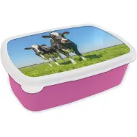 MuchoWow Broodtrommel Roze - Lunchbox - Brooddoos - Koeien - Weiland - Gras - Dieren - Boerderij - 18x12x6 cm - Kinderen - Meisje