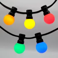 LumenXL Partyverlichting voor buiten van 34 meter met 70 gekleurde LED lampen