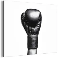 MuchoWow Aluminium schilderij 160x120 cm - Wanddecoratie metaal - Bokshandschoen - Zwart - Hand - Metalen muurdecoratie woonkamer - Decoratie industrieel - Foto op dibond - Industriële accessoires slaapkamer