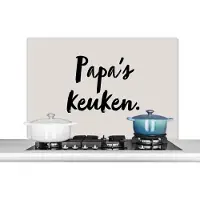 KitchenYeah Spatscherm keuken 100x65 cm - Kookplaat achterwand Taupe - Papa's keuken - Quote - Muurbeschermer - Spatwand fornuis - Hoogwaardig aluminium