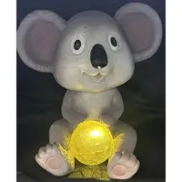 Impuls Polyresin solarlamp "Koala met glazen craquele bol" - grijs - polyresin + glazen craquele bol - staand model - hoogte 20 x 22 x 13 cm - Tuindecoratie - Tuinverlichting