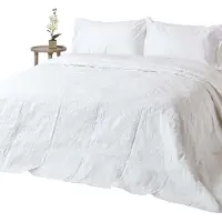 Homescapes Witte Matelassé Sprei, 180 x 260 cm