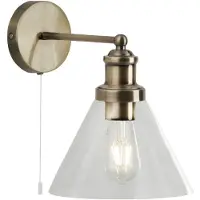 Searchlight Landelijke wandlamp Pyramid