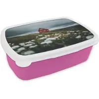 MuchoWow Broodtrommel Roze - Lunchbox Heuvel - Huisje - Bloemen - Wit - Brooddoos 18x12x6 cm - Brood lunch box - Broodtrommels voor kinderen en volwassenen