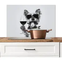 KitchenYeah Spatscherm keuken 90x60 cm - Kookplaat achterwand Hondje - Wijnglas - Zonnebril - Enthousiast - Muurbeschermer - Spatwand fornuis - Hoogwaardig aluminium