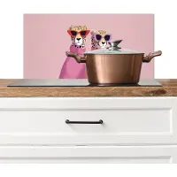 KitchenYeah Spatscherm keuken 60x30 cm - Kookplaat achterwand Jachtluipaarden - Zonnebrillen - Truien - Muurbeschermer - Spatwand fornuis - Hoogwaardig aluminium