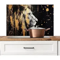 KitchenYeah Spatscherm keuken 90x60 cm - Kookplaat achterwand Portret - Leeuw - Abstract - Goud - Muurbeschermer - Spatwand fornuis - Hoogwaardig aluminium