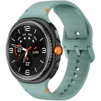 Strap-it Siliconen bandje met gespsluiting - geschikt voor Samsung Galaxy Watch 8 - 40mm / Galaxy Watch 8 - 44mm / Galaxy Watch 8 Classic (dennengroen)