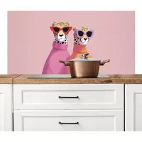 KitchenYeah Spatscherm keuken 120x60 cm - Kookplaat achterwand Jachtluipaarden - Zonnebrillen - Truien - Muurbeschermer - Spatwand fornuis - Hoogwaardig aluminium