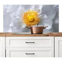 KitchenYeah Spatscherm keuken 120x60 cm - Kookplaat achterwand Wit - Bloem - Elegant - Muurbeschermer - Spatwand fornuis - Hoogwaardig aluminium