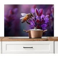 KitchenYeah Spatscherm keuken 100x65 cm - Kookplaat achterwand Honingbij - Paarse bloemen - Details - Muurbeschermer - Spatwand fornuis - Hoogwaardig aluminium