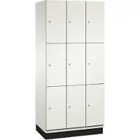 C+P Cambio lockerkast, 3 vakken, 9 vakken, met plint, B 900 x D 525 x H 1980 mm, verkeerswit