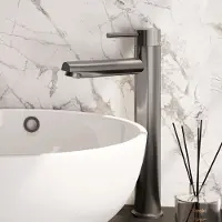 Brauer Stripe verhoogde wastafelkraan model A met ColdStart RVS geborsteld PVD