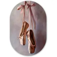 MuchoWow Muurovaal 60x90 cm - Ovale wanddecoratie Balletschoenen - Satijn - Aardetinten - Ovalen schilderij - Muurdecoratie woonkamer - Kamer decoratie - Schilderijen - Wandcirkel