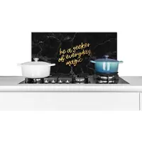 KitchenYeah Spatscherm keuken 60x30 cm - Kookplaat achterwand Quotes - Magic - Goud - Marmer print - Muurbeschermer - Spatwand fornuis - Hoogwaardig aluminium