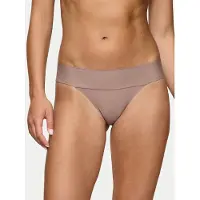 Triumph String 'Red Label Body Make-Up Illusion' bruin