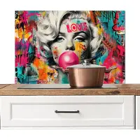 KitchenYeah Spatscherm keuken 90x60 cm - Kookplaat achterwand Vrouw - Kauwgom - Graffiti - Neonkleuren - Muurbeschermer - Spatwand fornuis - Hoogwaardig aluminium