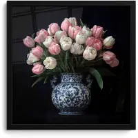 PosterMonkey Poster in lijst - Fotolijst 40x40 cm - Posters - Bloemen - Roze - Tulpen - Vaas - Posterlijst zwart - Decoratie - Wanddecoratie woonkamer - Muurdecoratie slaapkamer