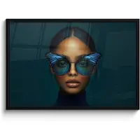 PosterMonkey Poster in lijst - Fotolijst 90x60 cm - Posters - Vrouw - Vlinder - Bril - Blauw - Modern - Portret - Posterlijst zwart - Decoratie - Wanddecoratie woonkamer - Muurdecoratie slaapkamer