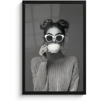 PosterMonkey Poster in lijst - Fotolijst 40x60 cm - Posters - Vrouw - Koffie - Zwart - Wit - Posterlijst zwart - Decoratie - Wanddecoratie woonkamer - Muurdecoratie slaapkamer