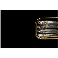 PosterMonkey Poster 90x60 cm - Sardines - Blik - Zwart - Vissen - Posters - Kamer decoratie - Wanddecoratie woonkamer - Muurdecoratie slaapkamer