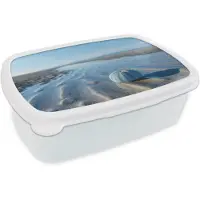 MuchoWow Broodtrommel Wit - Lunchbox Strand - Schild - Water - Blauw - Brooddoos 18x12x6 cm - Brood lunch box - Broodtrommels voor kinderen en volwassenen