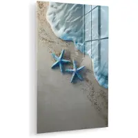 MuchoWow Glasschilderij 120x180 cm - Schilderij acrylglas - Zeesterren - Zand - Zee - Blauw - Foto op glas - Muurdecoratie woonkamer - Wanddecoratie slaapkamer - Schilderijen