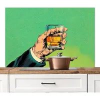 KitchenYeah Spatscherm keuken 120x80 cm - Kookplaat achterwand Whisky - Glas - Hand - Groen - Muurbeschermer - Spatwand fornuis - Hoogwaardig aluminium