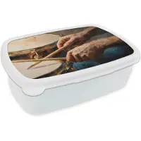 MuchoWow Broodtrommel Wit - Lunchbox Drumstokken - Olieverf - Man - Brooddoos 18x12x6 cm - Brood lunch box - Broodtrommels voor kinderen en volwassenen