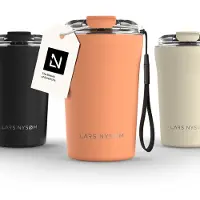 LARS NYSØM Rørelse Thermo Coffee Mug-to-go 380ml - BPA-vrij met Isolatie - Met Draagriem & Tritan Deksel (Pumpkin Orange)